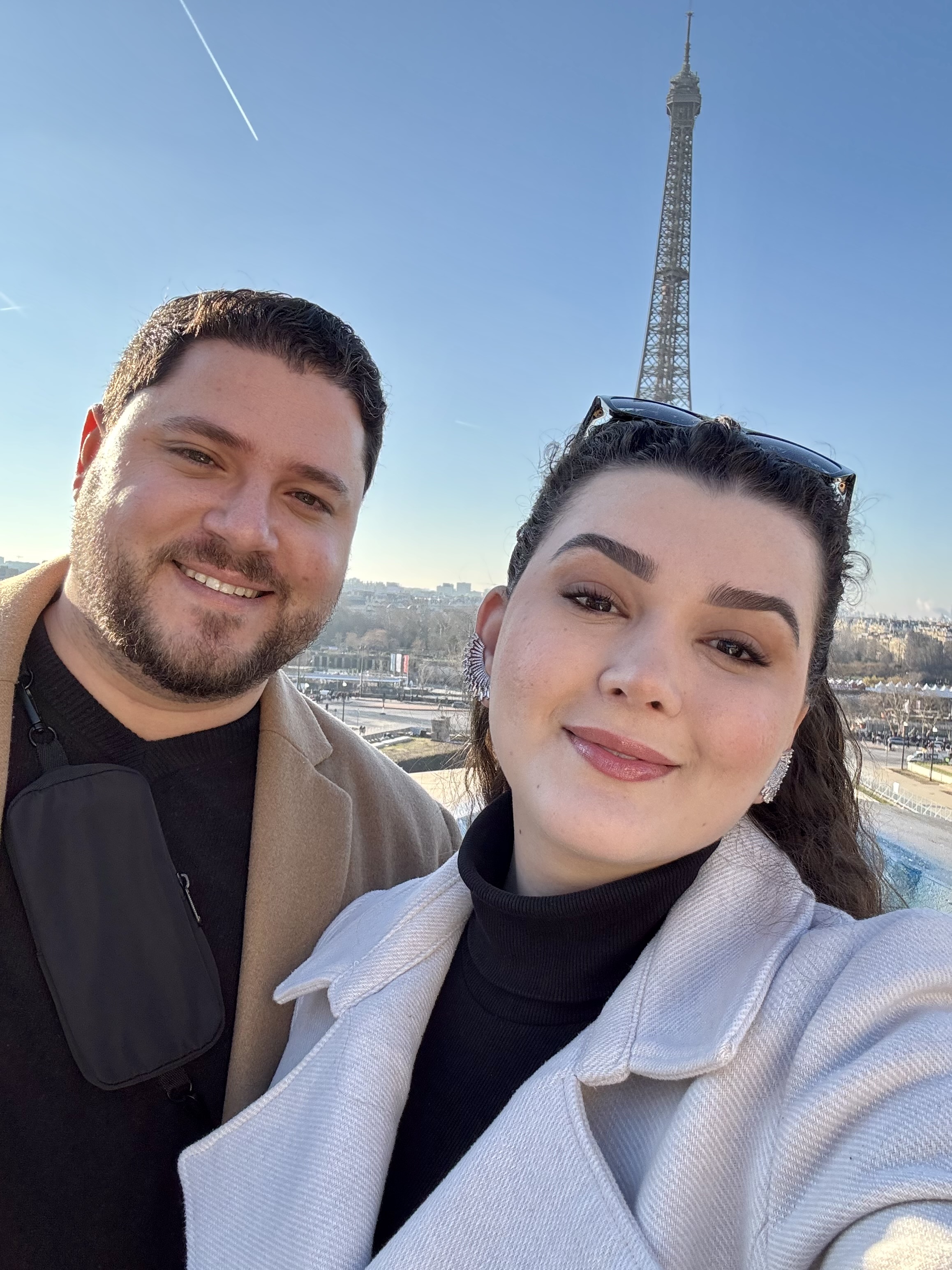 Isabella Almeida em Paris